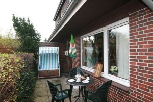 hier auf der süd terrase können sie in ruhe frühstücken oder grillen - Bild 10: Sylt - Westerland Ferienwohnung mit Internet / Wlan im EG. Whg. 2