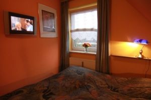 Schlafraum mit Fernseher - Bild 6: Sylt - Westerland Ferienwohnung mit Internet / Wlan im 1. OG. Whg.4