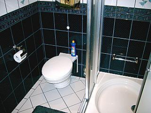 Duschbad Whg. 4 1. OG. - Bild 14: Sylt - Westerland Ferienwohnung mit Internet / Wlan im 1. OG. Whg.4