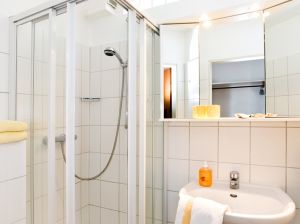 Badezimmer - Bild 5: Appartement 2 Haus Isabel an der Nordsee Büsum
