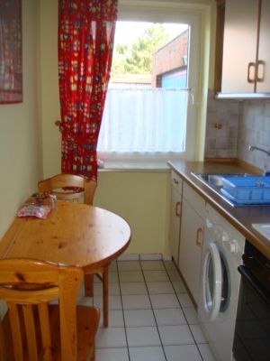 kleiner Tisch in der Küche - Bild 7: Fewo Düne im Ortsteil Böhl von St. Peter-Ording mit W-LAN