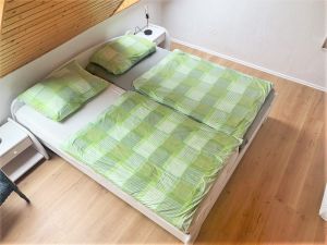 Mit Doppelbett 180x200 - Bild 10: Nordsee / Ostfriesland strandnahes Ferienhaus 1-5 Personen (Hund erlaubt)