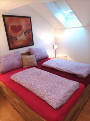 Doppelbett 180 mal 200 - Bild 7: Ferienwohnung 45 qm Nessmersiel 2 Pers. Vierbeiner gerne gesehen!