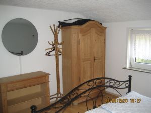 Schrank im Schlafzimmer - Bild 13: Haus am Sommerdeich "STRANDKORB INKLUSIV" Hunde willkommen