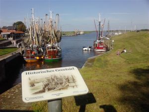 Am Hafen von Greetsiel gibt`s immer was zu sehen..... - Bild 28: Schicke Fewo an der südlichen Nordseeküste-Ostfriesland