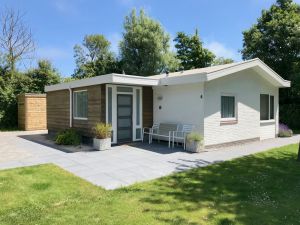 Bild 1: Zeeland Strandhaus - Ihr Ferienhaus direkt an Meer & Strand!