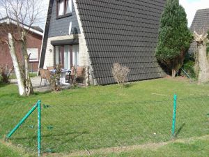 Bild 3: Haus Heidemarie mit eingezäunten Garten, Nordseeküste für Urlaub mit Hund