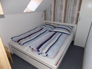 Bett 1,6m x 2m - Bild 8: Kuschelige Ferienwohnung bis 4 Personen an der Nordsee