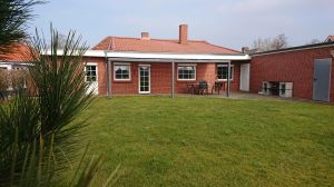 Ferienwohnung in Norddeich mit großer überdachter Terrasse - Bild 1: Ferienwohnung Bahnkolk II in Norddeich