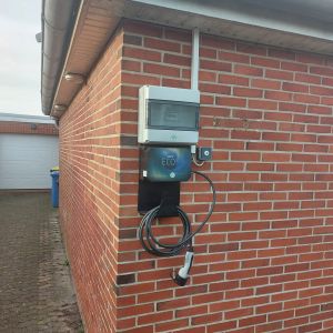 Eine der beiden Wallboxen mit Typ 2 - Stecker - Bild 2: Ferienwohnung Bahnkolk II in Norddeich