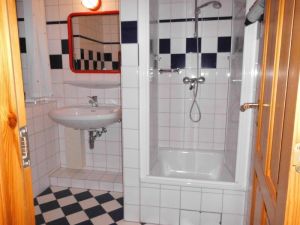 Bild 8: Ferienwohnung Jan 2 / OG Fewo im Ferienhaus Sankt Peter-Ording Kurteil Bad