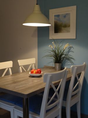 für die kleisten steht ein Hochstuhl zur Verfügung und extra Kindergeschirr - Bild 4: FeWo Möwenkoje Strandlage Cuxhaven Duhnen, Kinder willkommen, WLAN