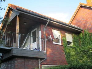Bild: Luftkurort Werdum: Dachgeschoss-Fewo STEUERMANN mit Balkon und Garten