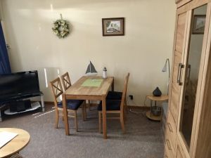 Viel Platz im Wohnzimmer - Bild 3: Leuchtturm-FeWo Wohnung Wittdün Norderney für 2 bis 3 Personen