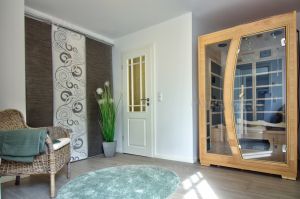 Bild 9: Großzügige FeWo mit Terrasse, Kamin, Sauna, WLAN, Kinderspielplatz