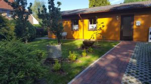 Außenansicht Zufahrt - Bild 1: Nordseebad Otterndorf * Ferienhaus Gust * WLAN * max 4 Personen