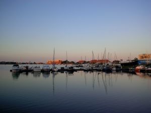 Wilhelmshaven ist einen Besuch wert! - Bild 12: Nordseebad Hooksiel - Strohhus Wohnung 2