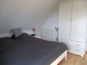 Bild 7: Carolinensiel: Fewo RUHEPOL direkt am Deich, Balkon, max. 5 Gäste + Hunde